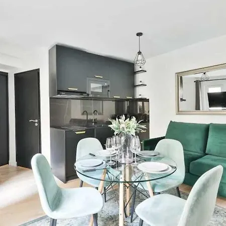 Appartamento In The Heart Of Jardin Du Luxembourg Parigi